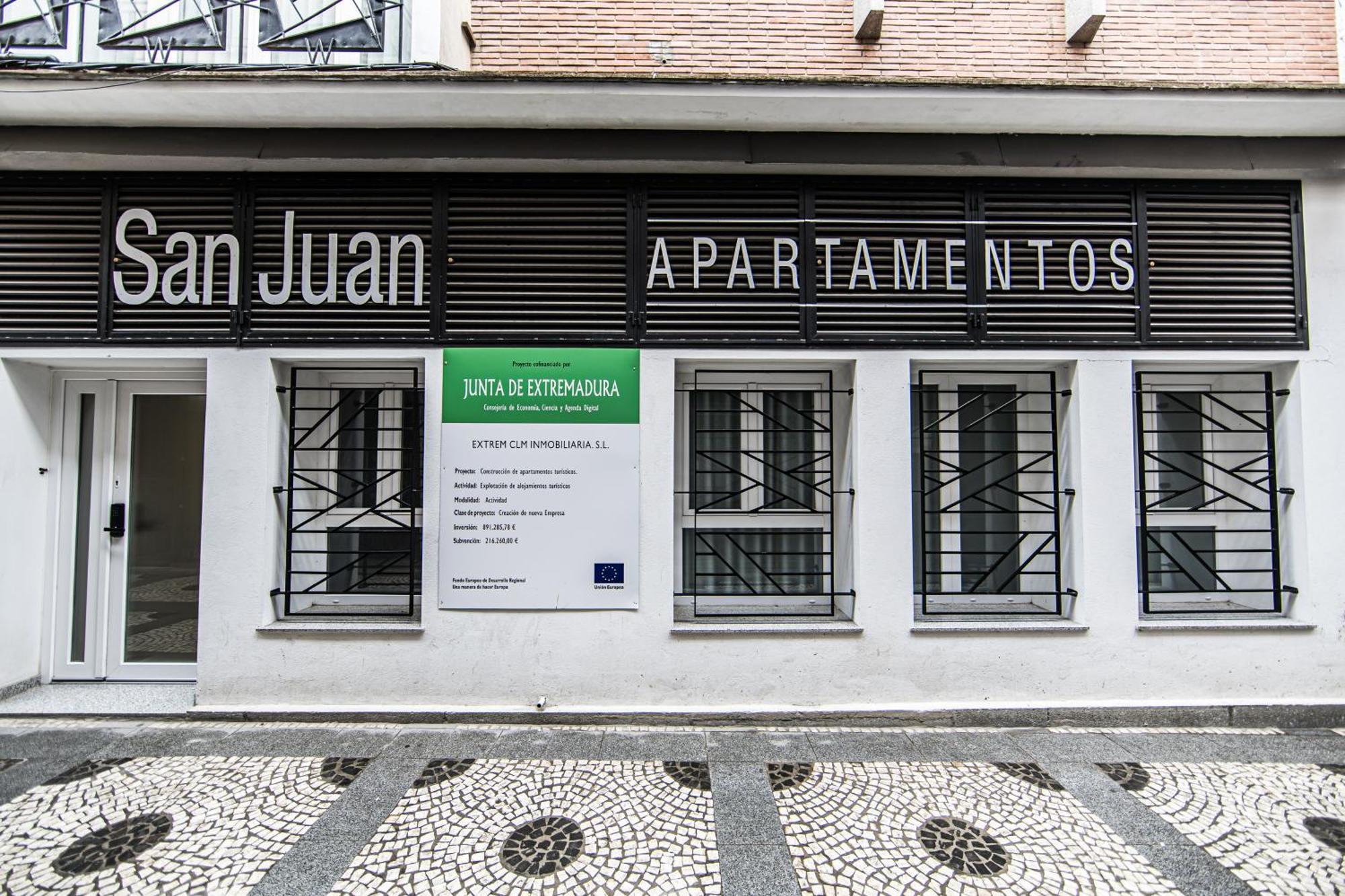 Apartamentos Luxury En San Juan Badajoz Exteriör bild